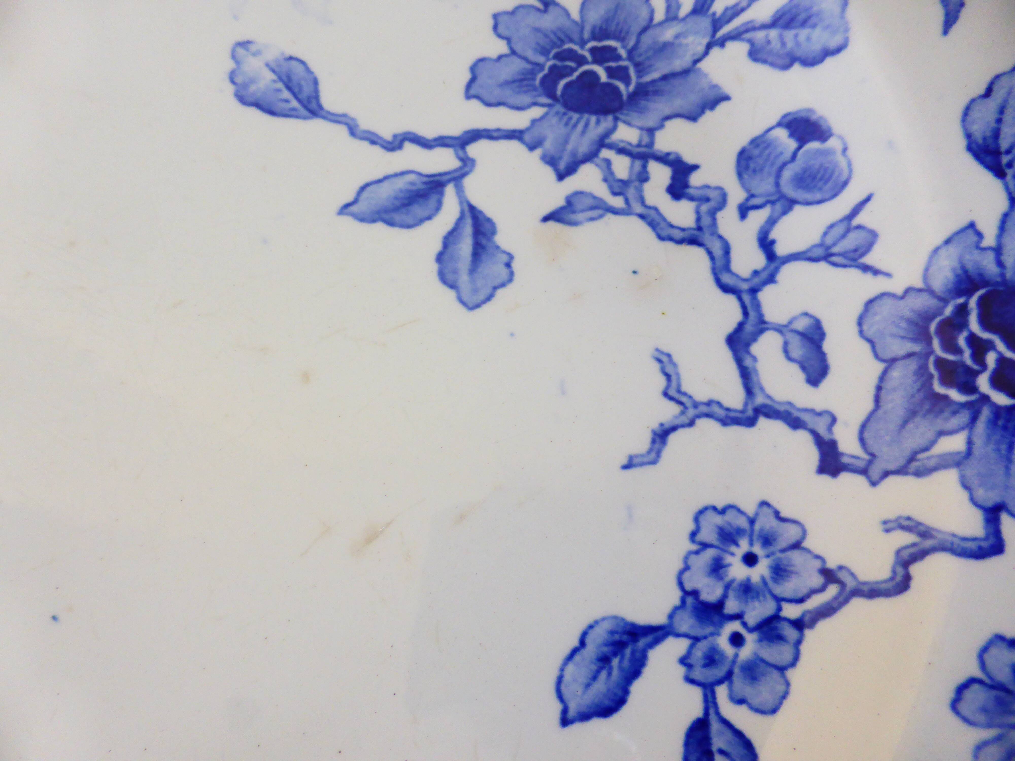 1 round vintage serving dish K and G Luneville Dutch model 2106122