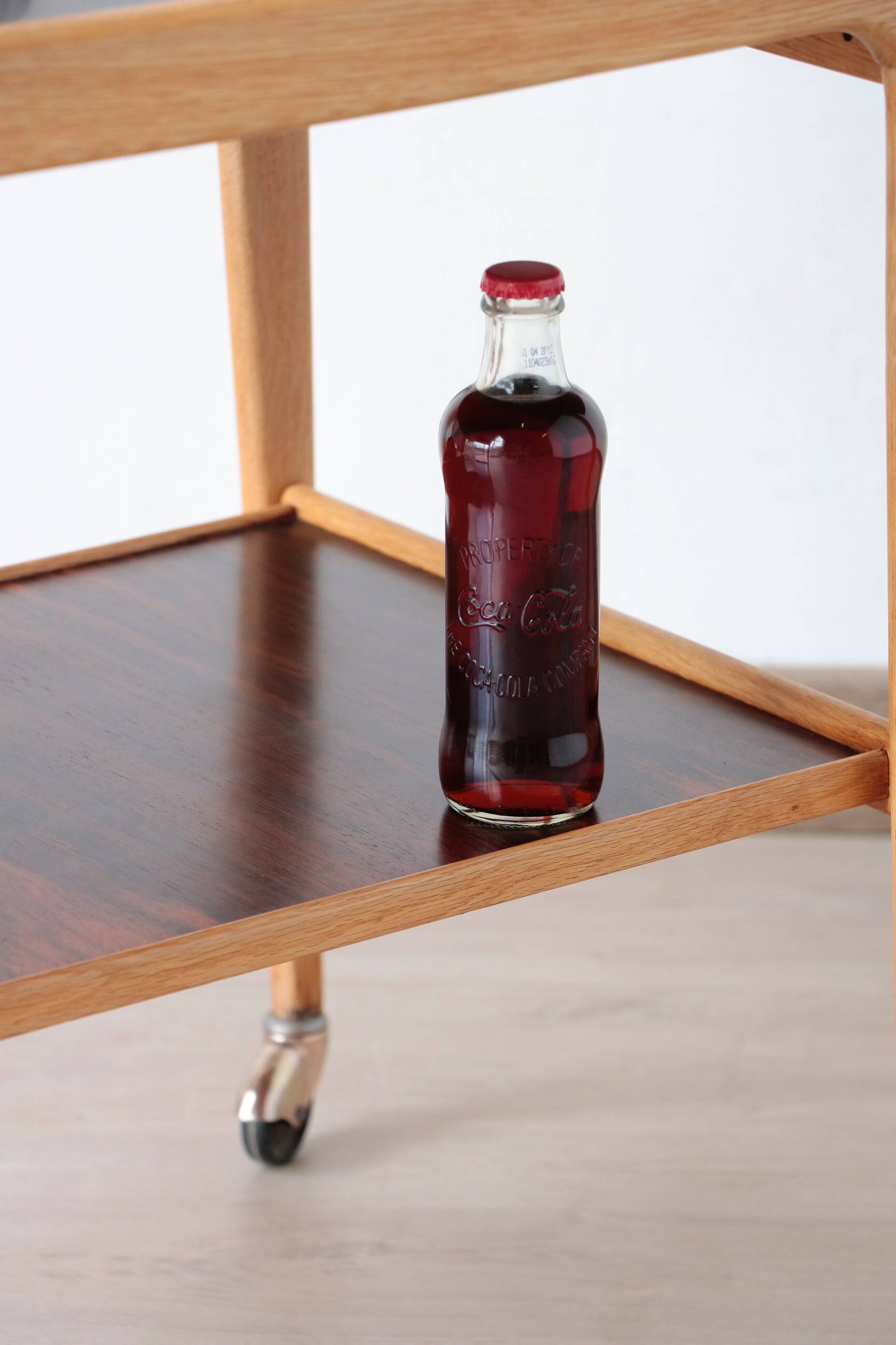 Scandinavian 'Thea' side table in rosewood and laminate, Yngve Ekström