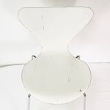 Designer chair, butterfly model 3107, Fritz Hansen, designed by A. Jacobsen