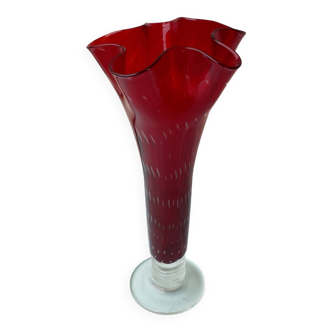 Red glass vase
