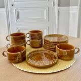 6 stoneware cups and 6 enamel plates
