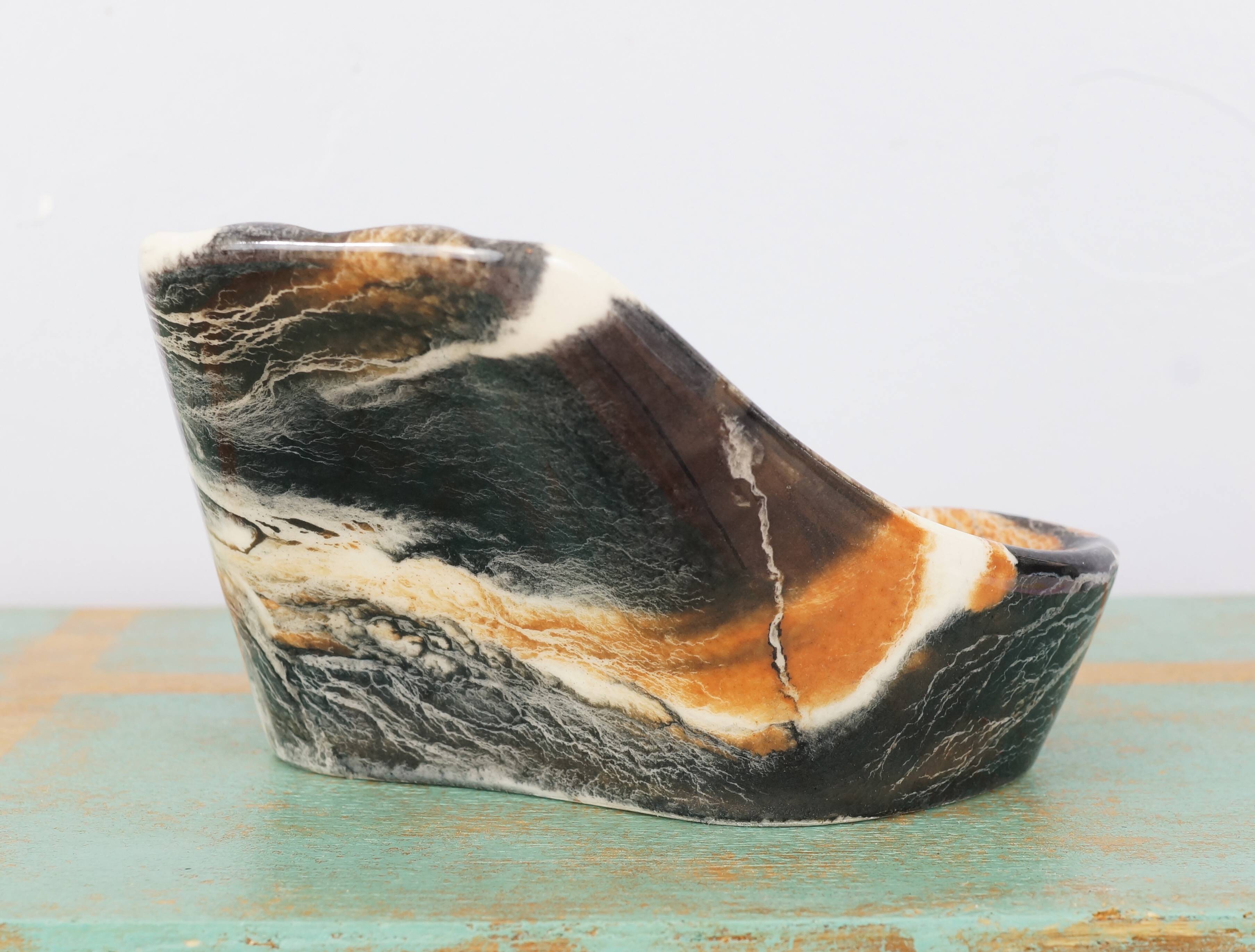 Vintage pipe holder or pipe rest in marbled effect tiles, SC3 Italy, vintage