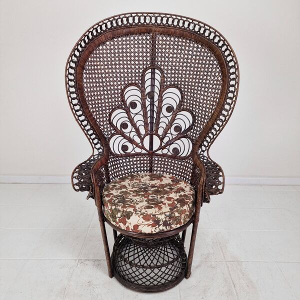 Chaise en rotin et osier Emmanuelle ou Paon des années 1960, Italie.
