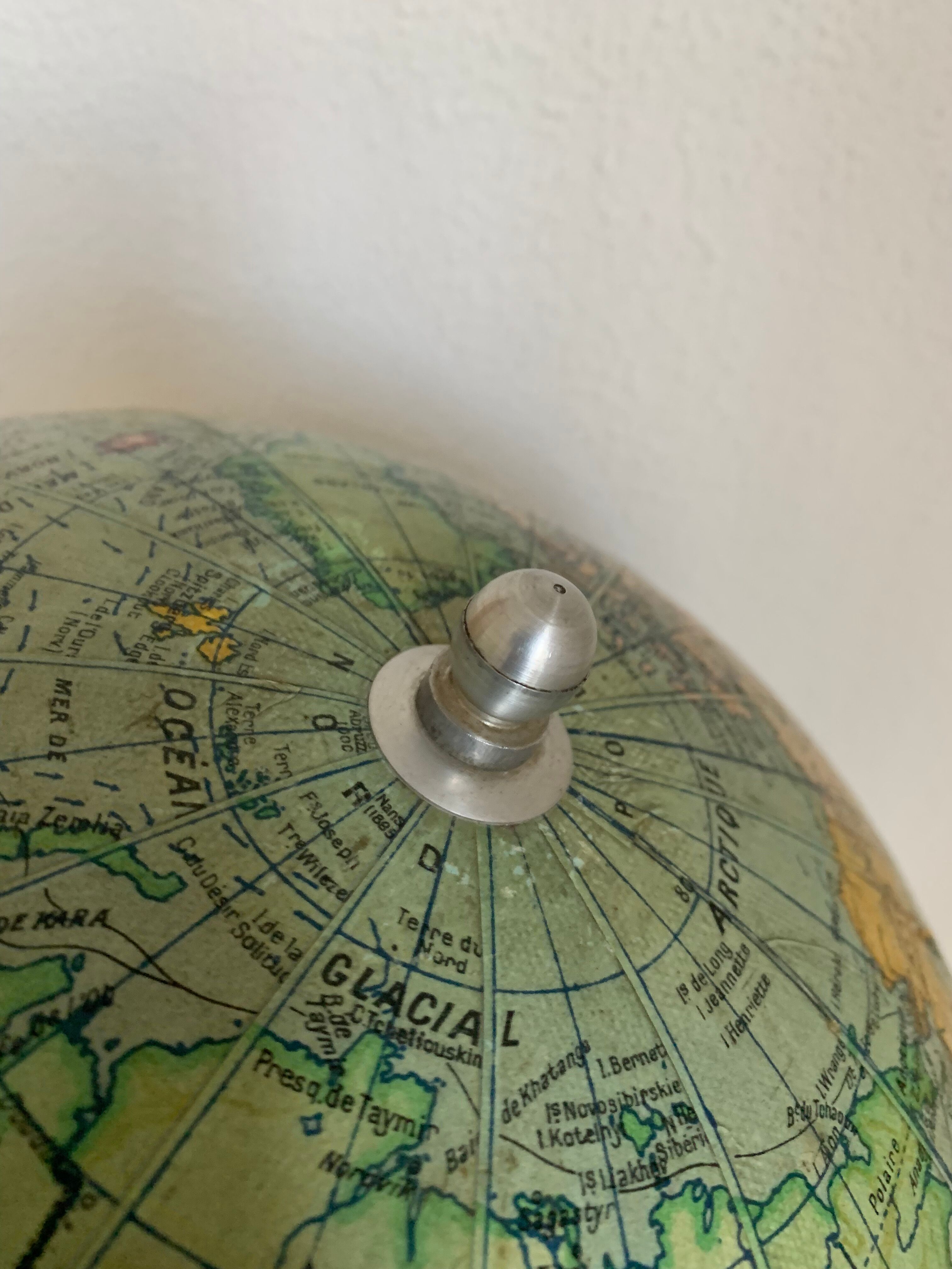 Vintage globe 1950 terrestrial Girard Barrère and Thomas - 44 cm