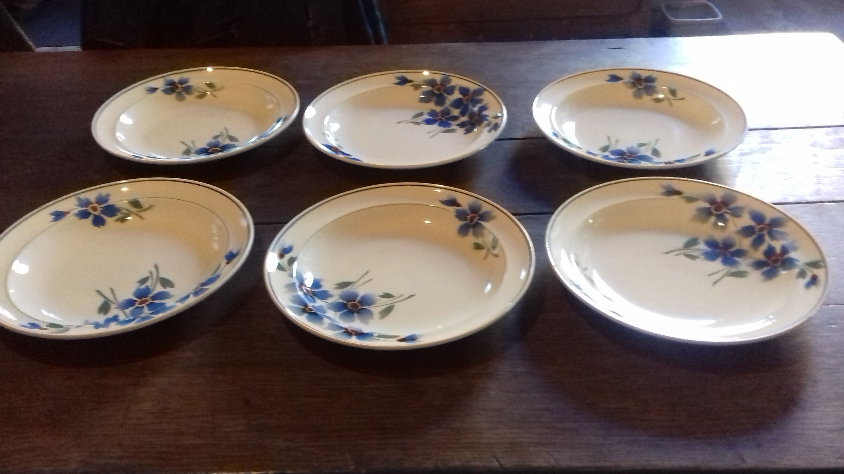 6 plates Mills of the Wolves