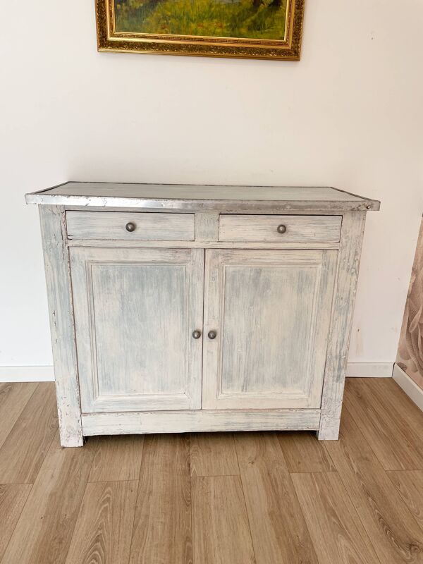 Ancien buffet de campagne en bois massif