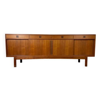 Grande enfilade scandinave vintage en teck signée Knud Nielsen pour Losning Mobelfabrik, années 60