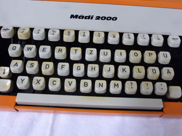 Typewriter Madi 2000 1970