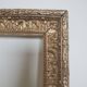 Cadre ancien en bois sculpté doré
