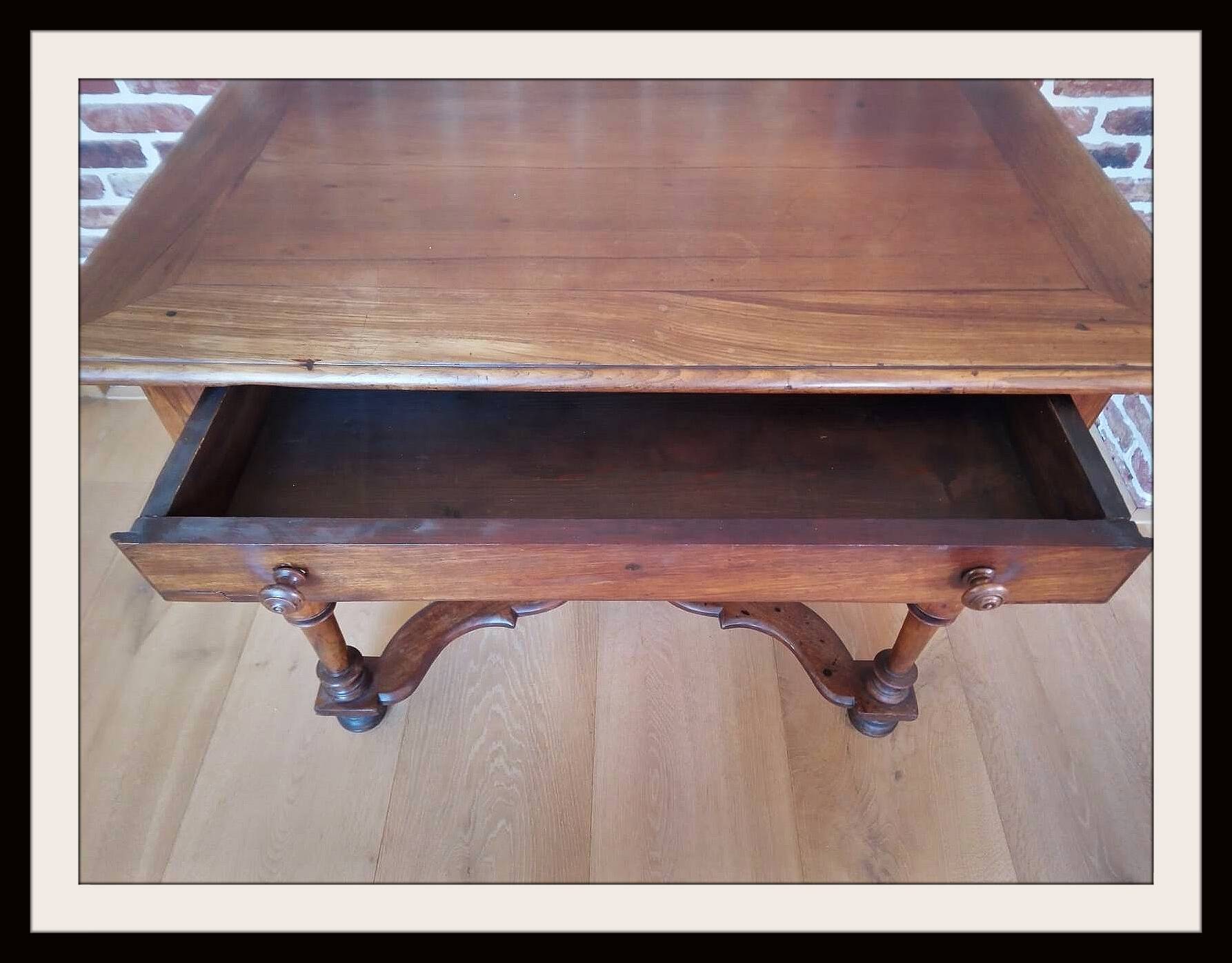 Gaïac wood table from the 17th century