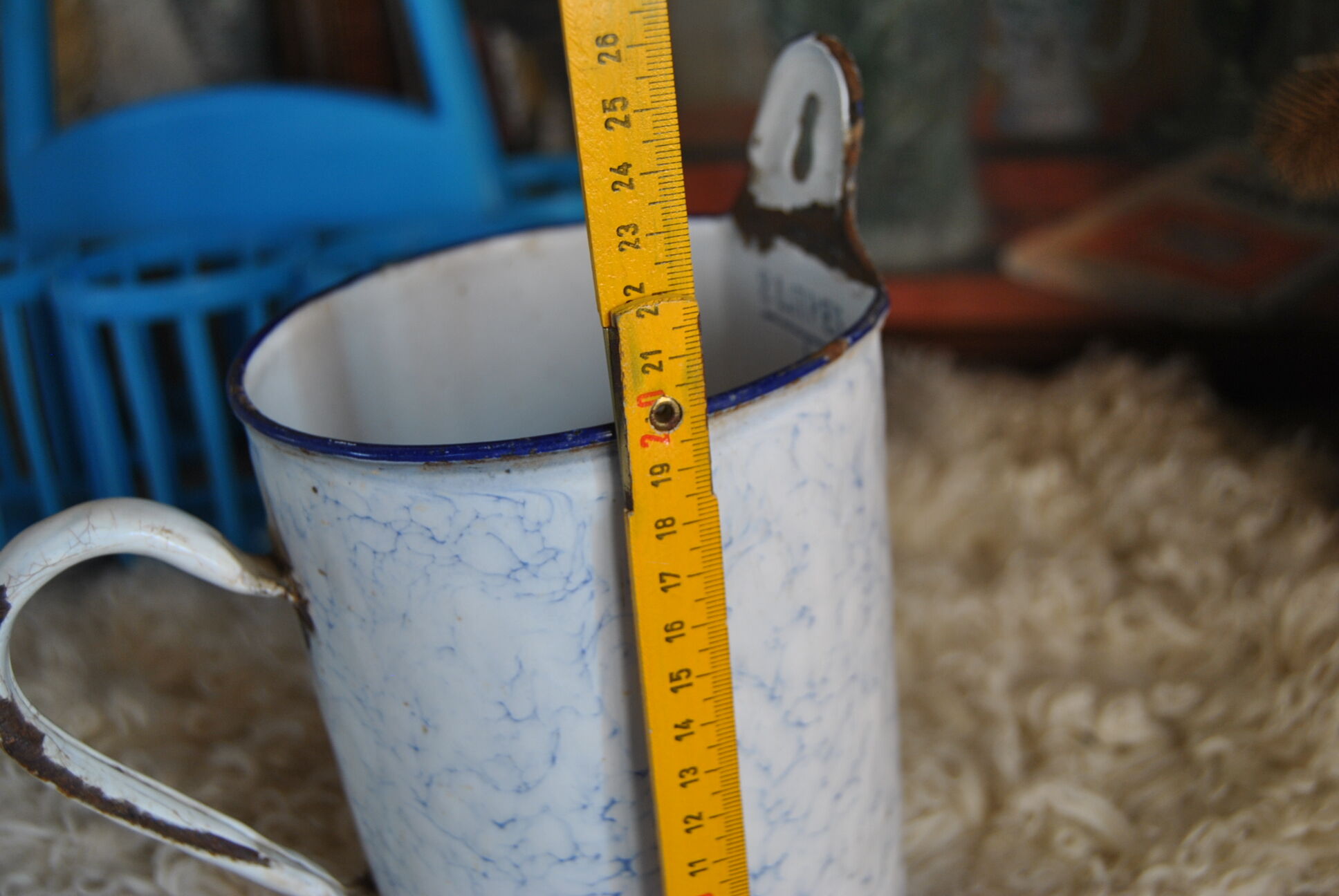 Enamelled sheet metal irrigator  1920