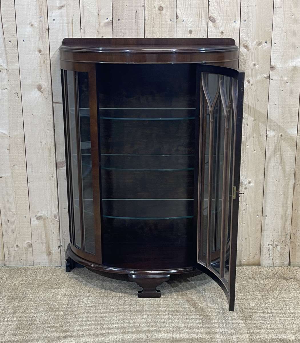 English mahogany showcase from the 1930s