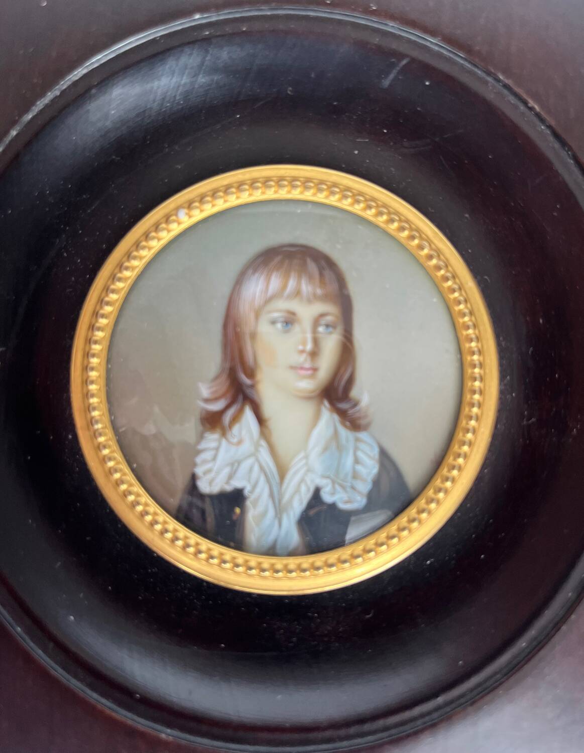 Miniature: portrait of a woman