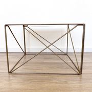 Table basse isocele conçue par Max Sauze, Isocele