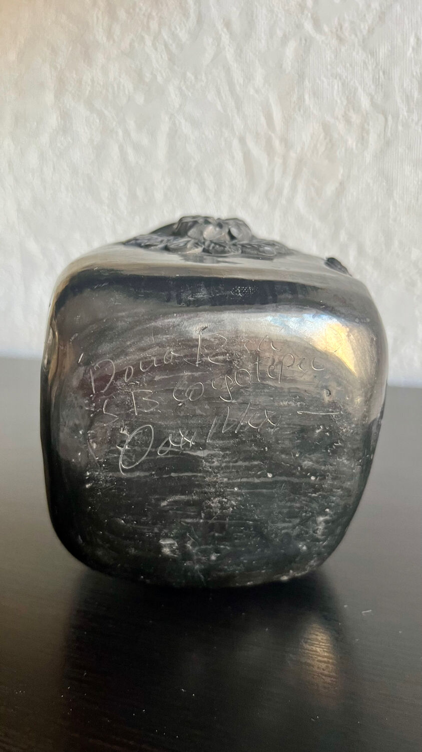 Mexican artisanal vase - Dona Rosa - Black Clay Oaxaca