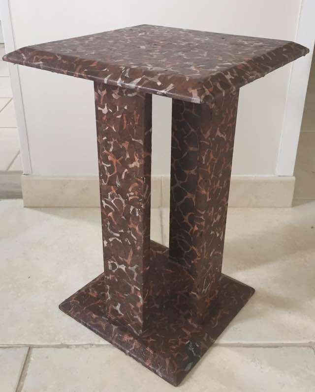 Small console plant rest