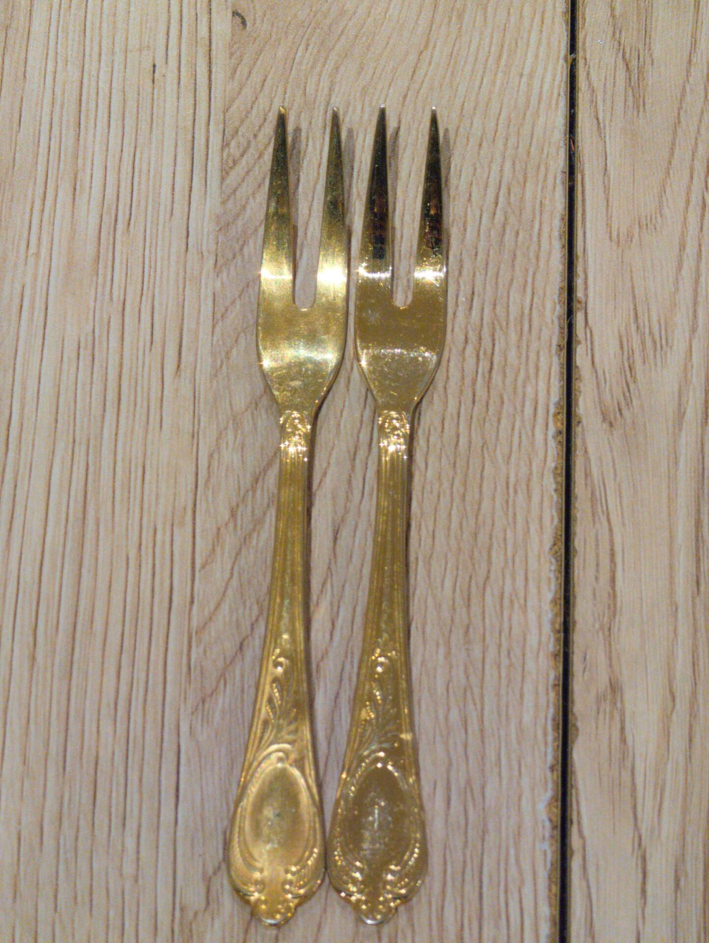 Luxury Cutlery Set Solingen SBS Gold Plated with 23/24 Carats - 70 Pieces