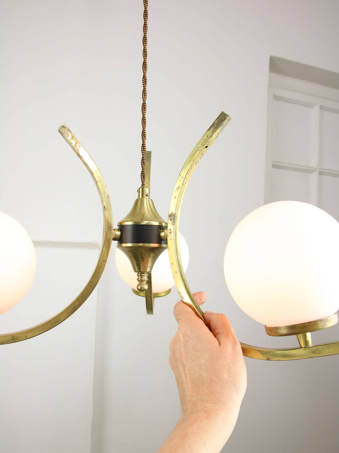 Mid-Century Italian Brass and Opaline Chandelier