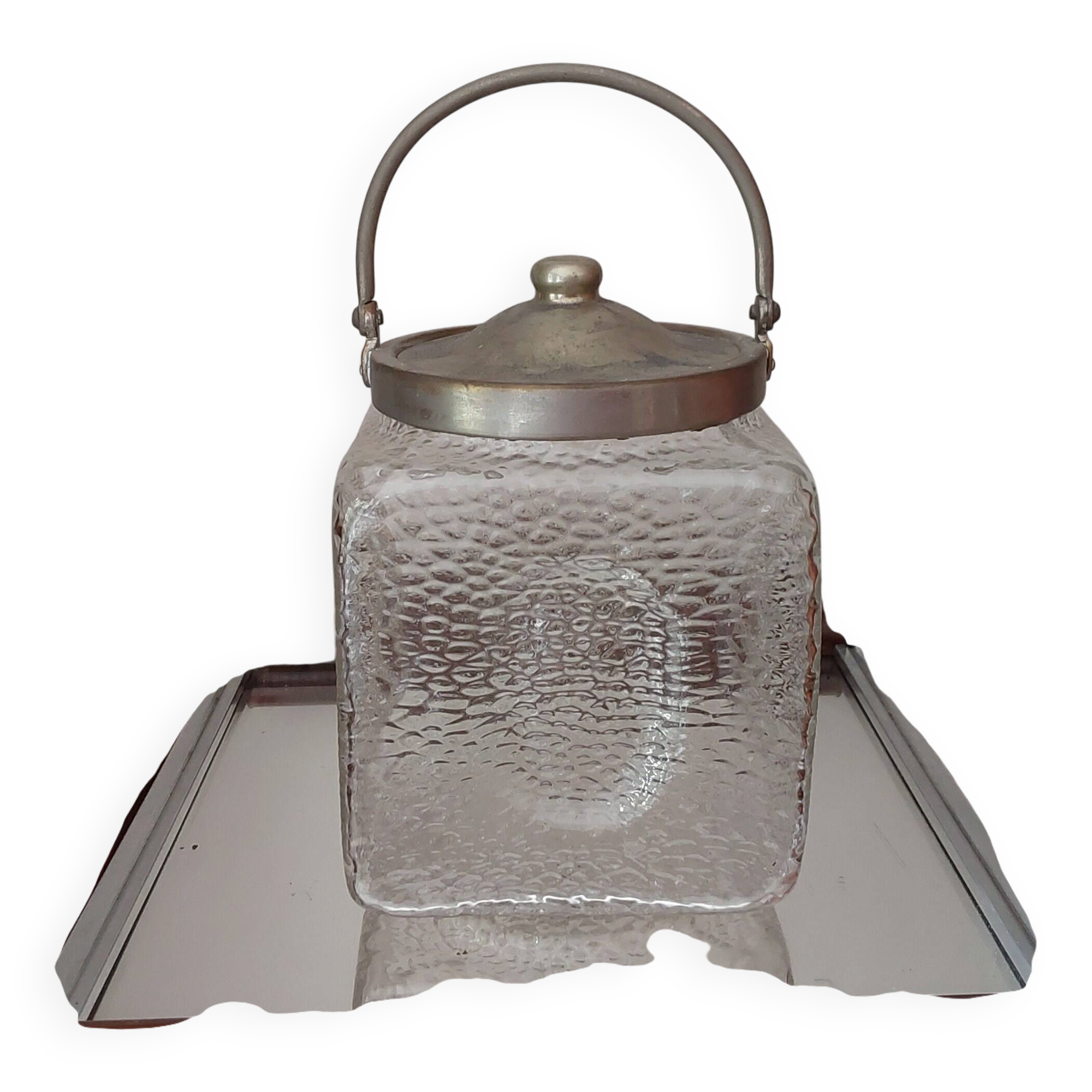 Bucket or biscuit tin