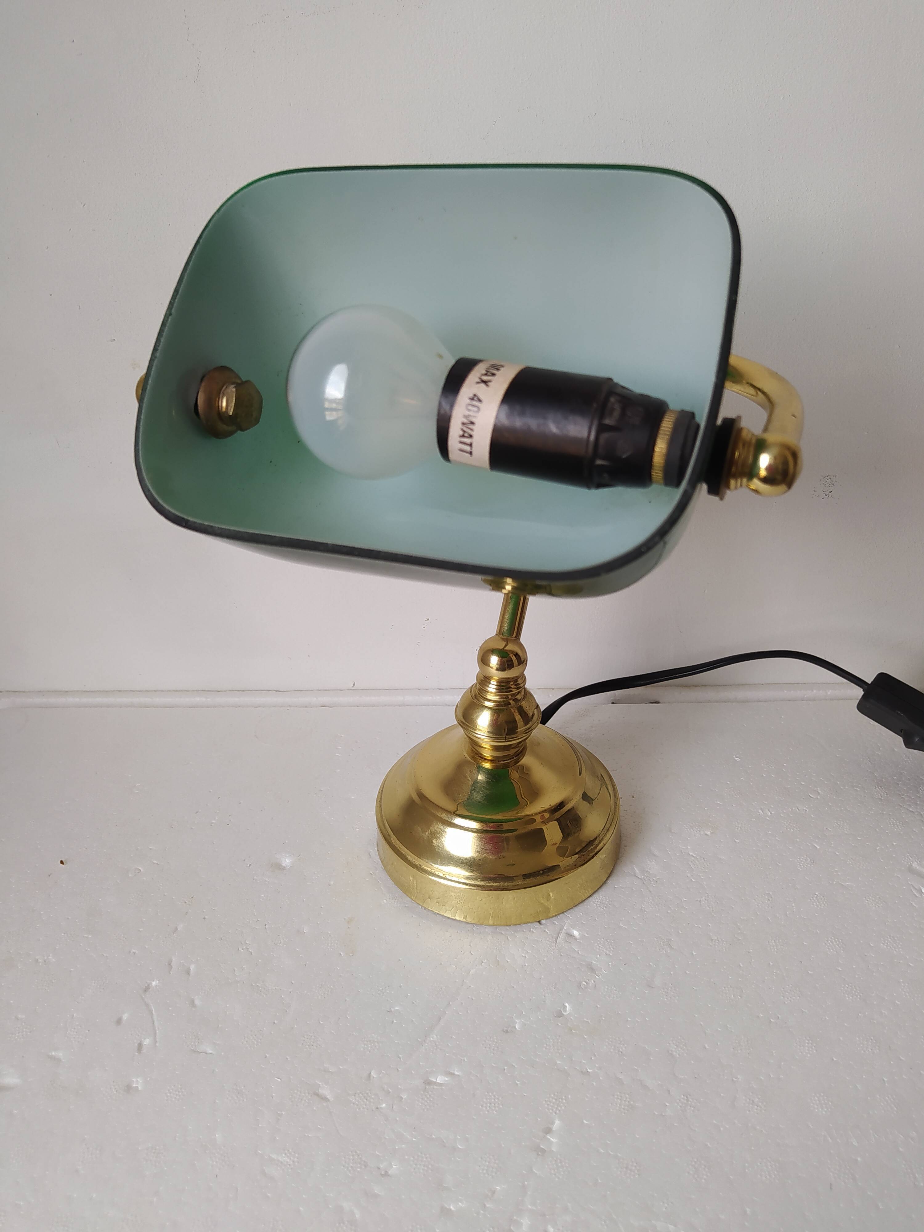 Banker's lamp