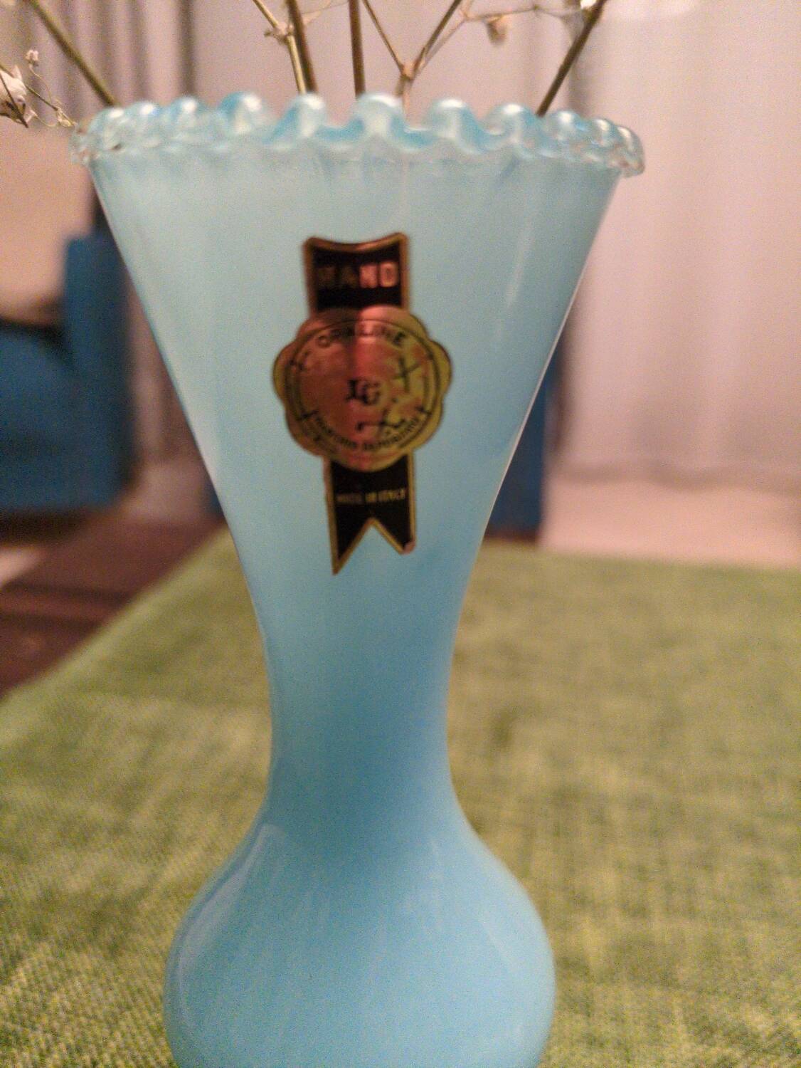 Petit vase opaline bleu