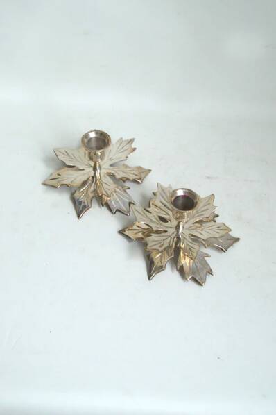 Holly leaf candle holders