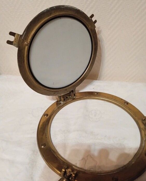 Boat porthole mirror