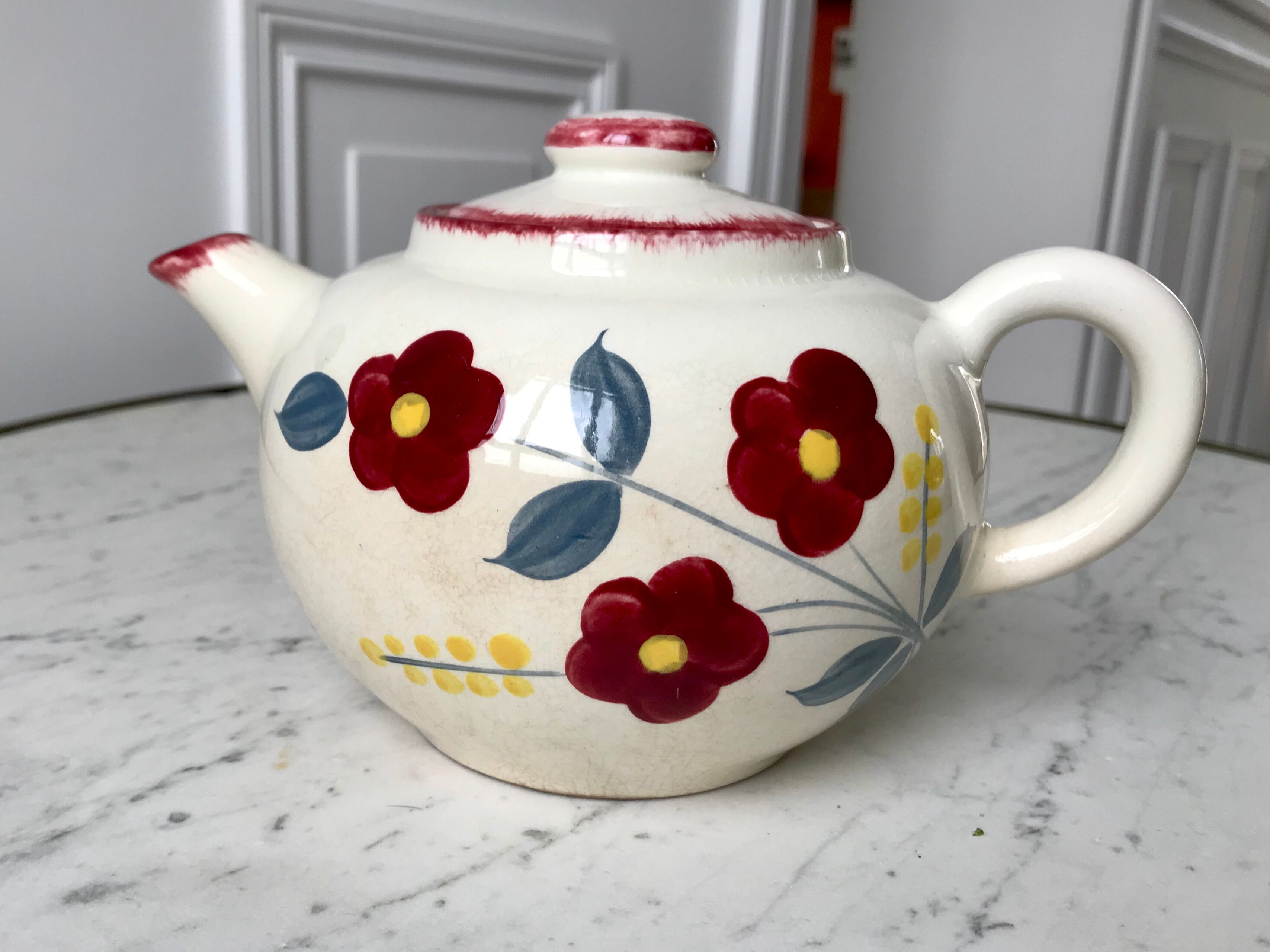Teapot Salins model "Musette" years 20-30