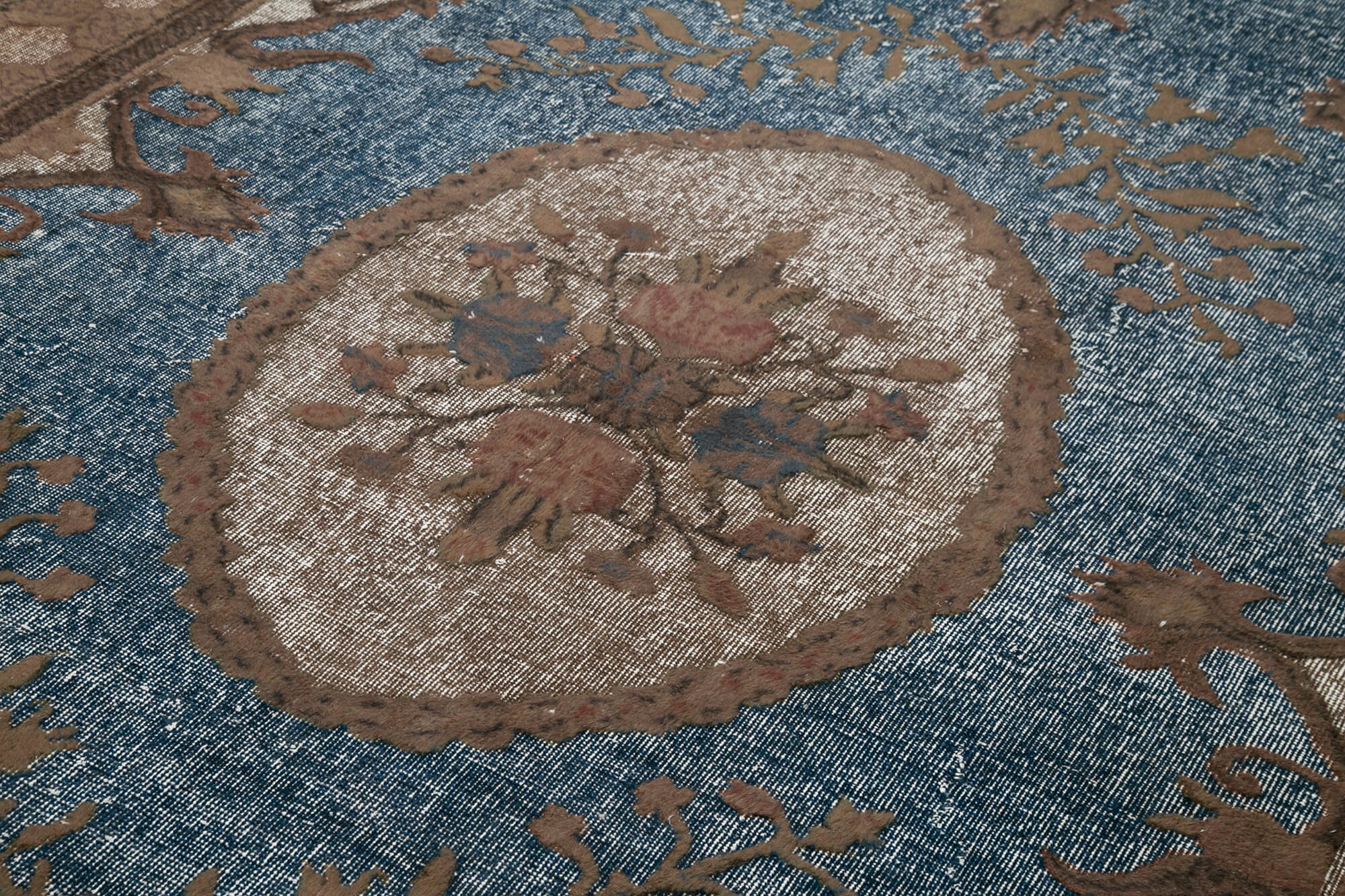 Handmade Distressed Oriental 1980s 210 cm x 306 cm Brown Carpet