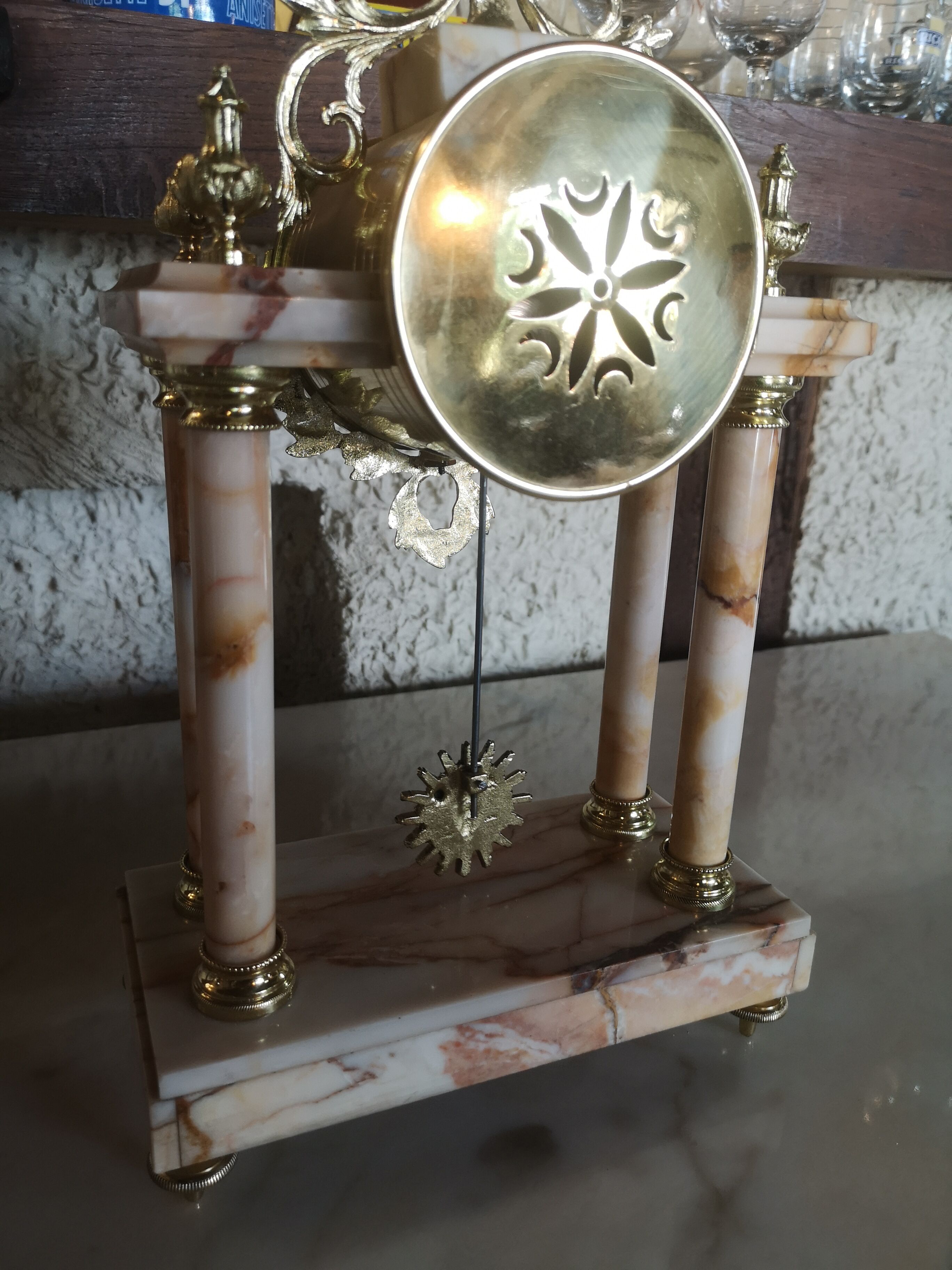 Pendule style Louis XVI