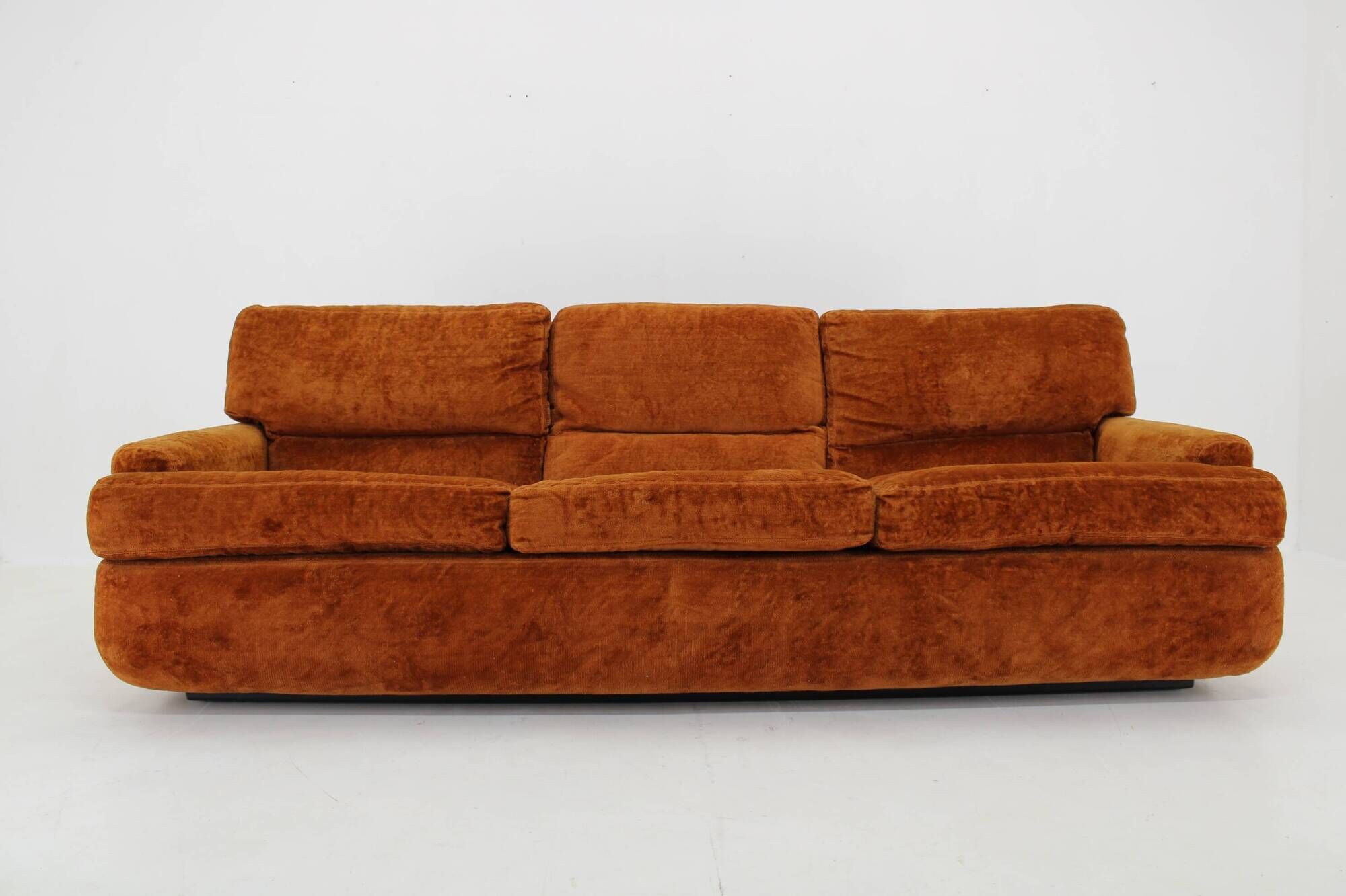 1970s Saporiti 3-Seater Sofa in Velvet ,Italy