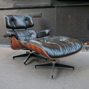 Lounge Chair and ottoman armchair by Charles & Ray Eames - Herman Miller 1976