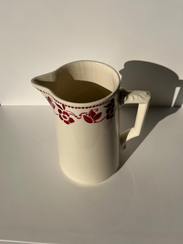 Large pitcher Badonviller red flowers