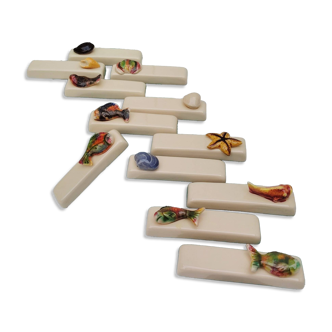 Boite 12 porte couteaux céramique poissons et crustacés vintage