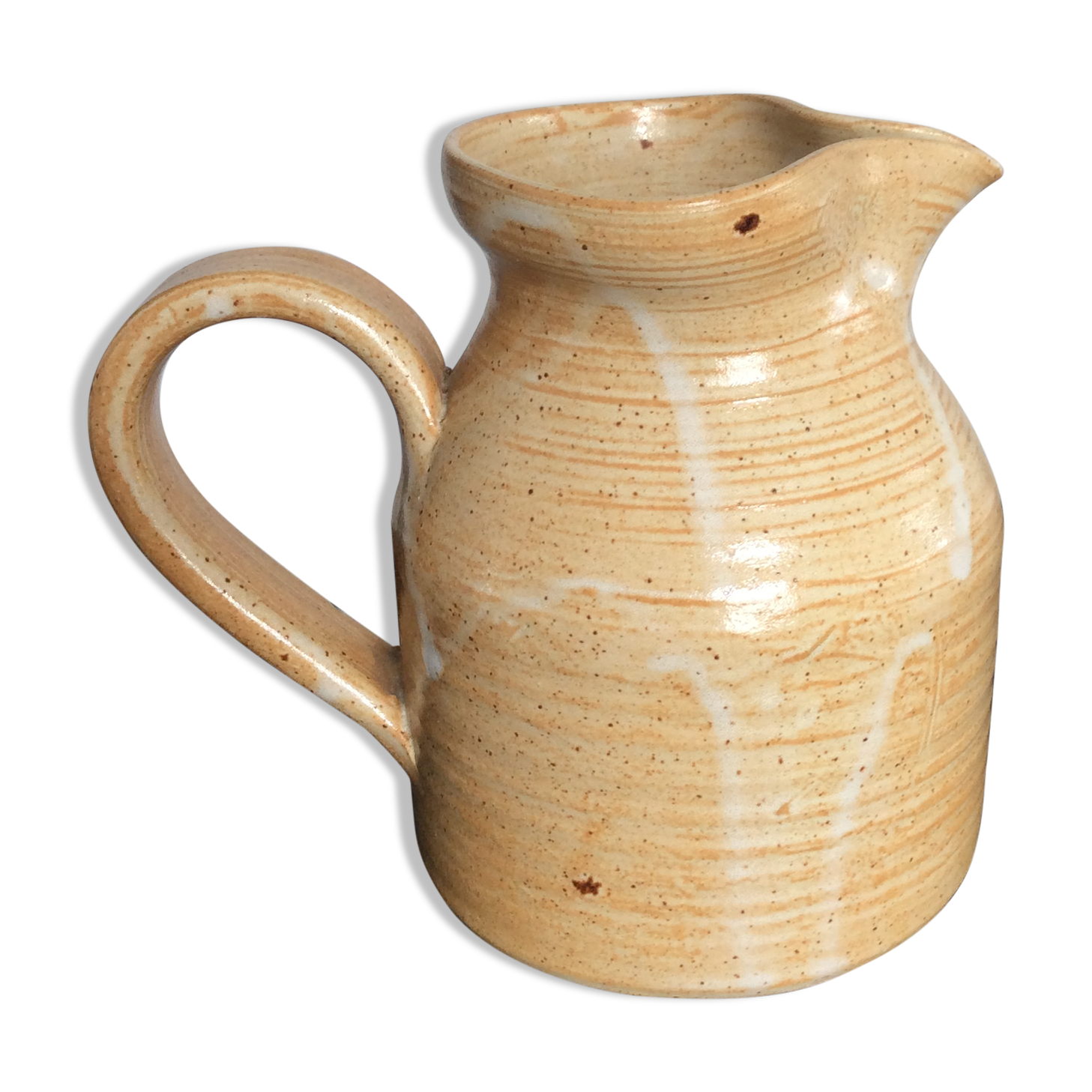 Vintage pitcher in Moustiers-LB sandstone