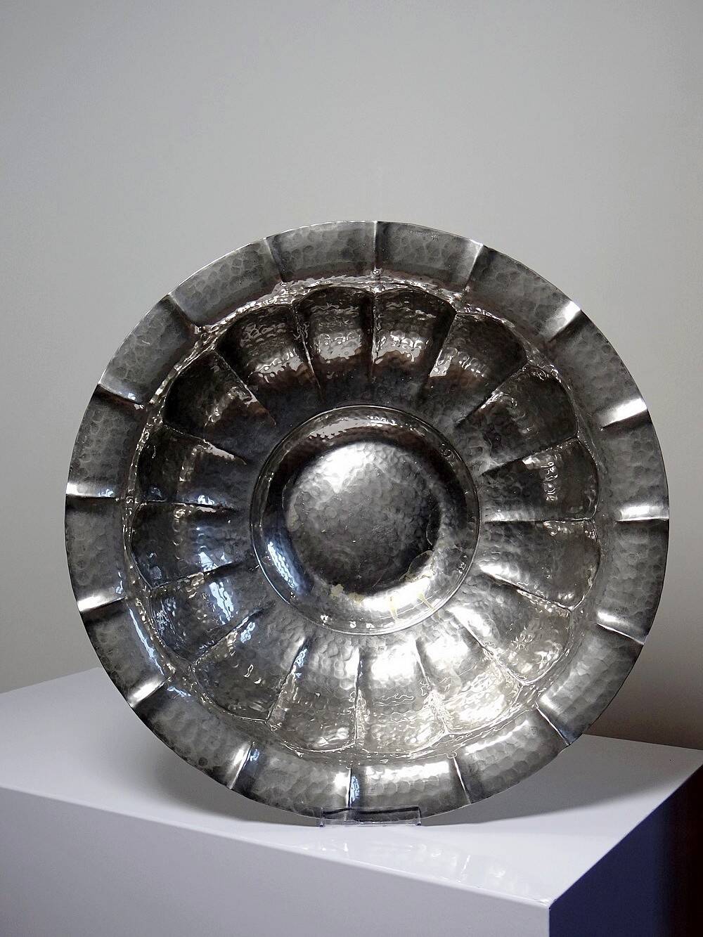 Large basin, bowl, Olri Italy vintage 50s Silver plated hammered
