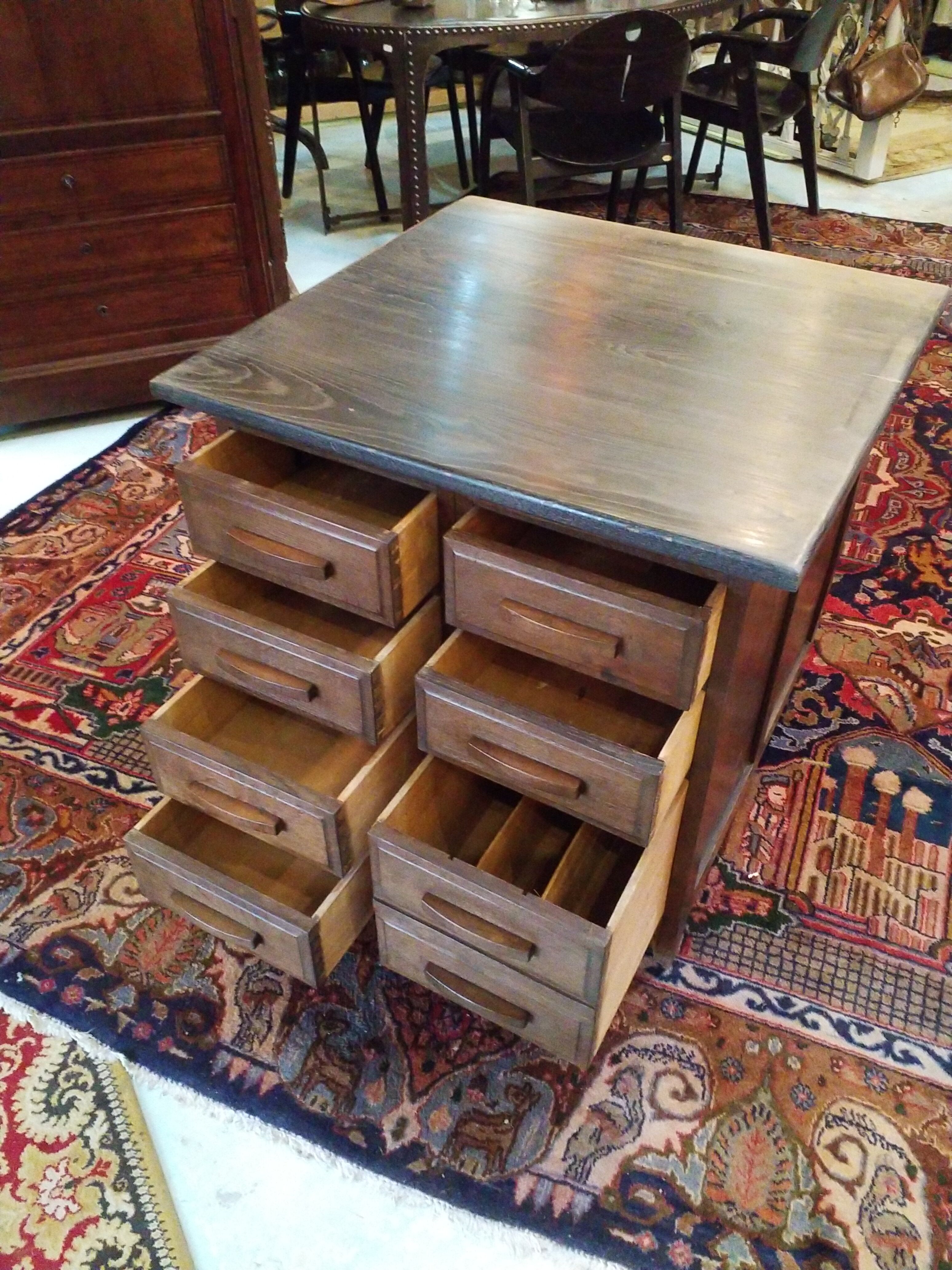 Cabinet with drawers