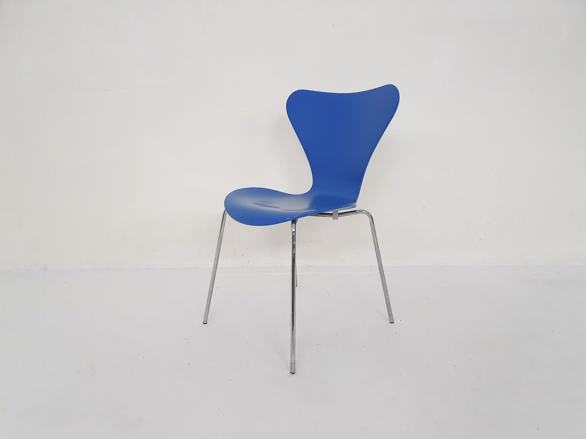 "Butterfly" chair by Arne Jacobsen for Fritz Hansen, Denmark 1997