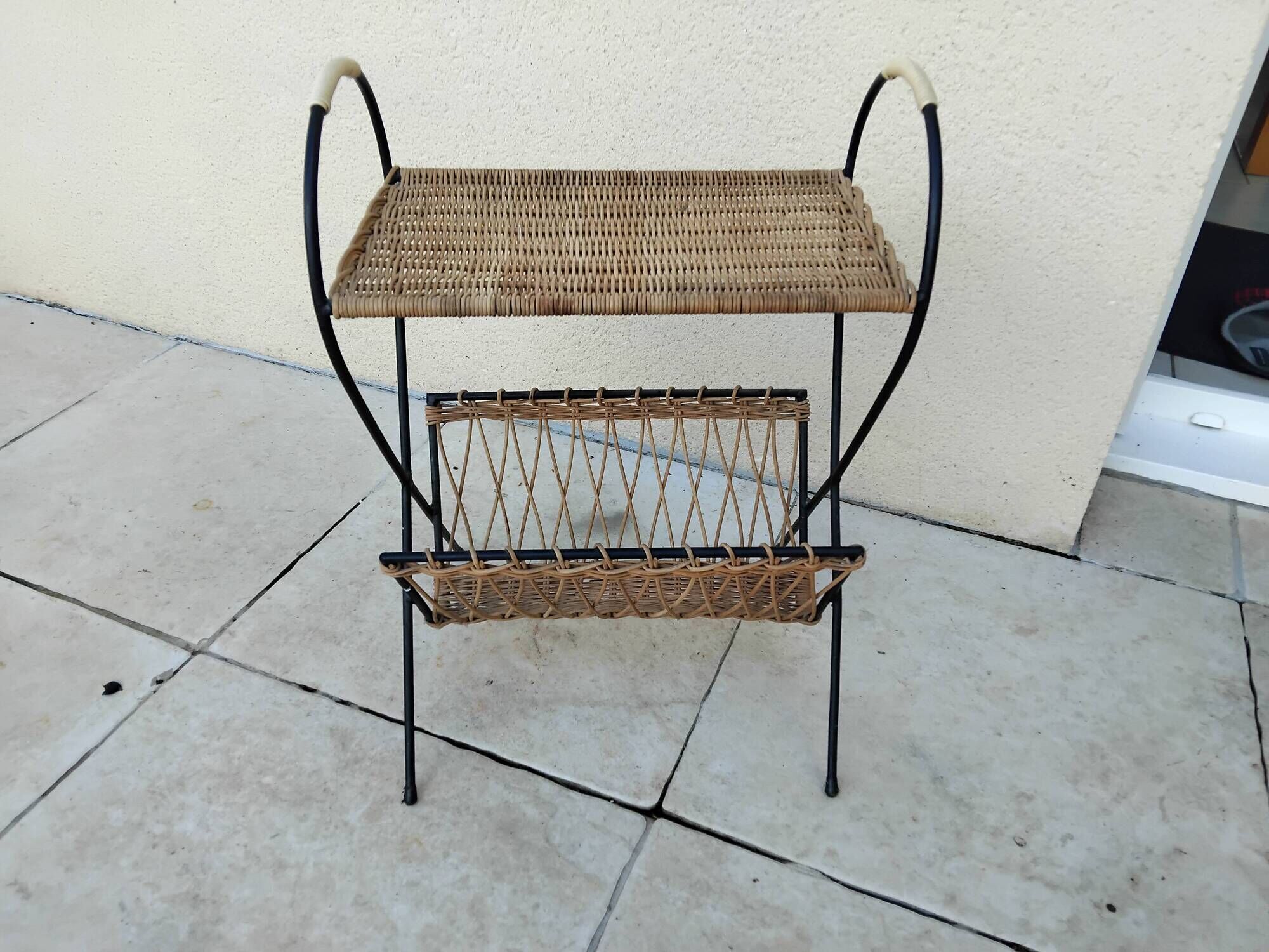 Porte revues vintage métal osier