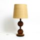 Grande lampe de table rare et magnifique des années 1960 par Temde en bois de pin.