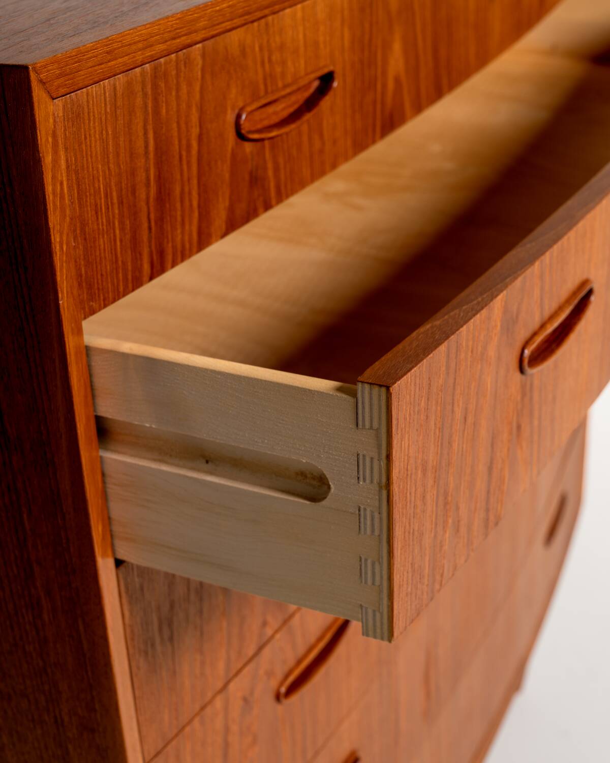 Commode en teck danois, années 1960