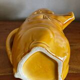 Pig slip pitcher