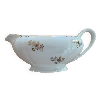 Sologne porcelain sauce boat