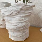 Cache pot blanchi