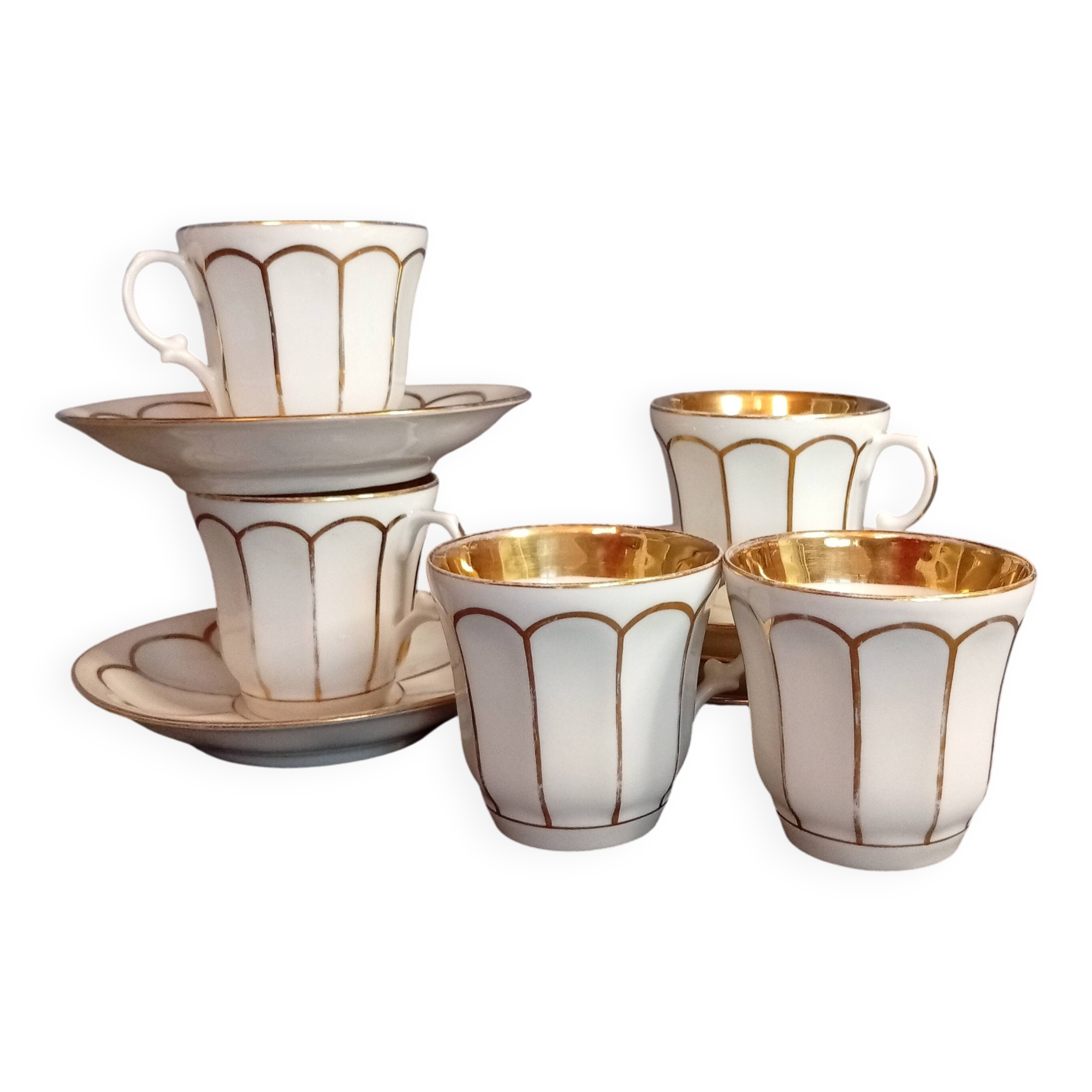 Set of 5 cups and saucers Paris Porcelain - Louis Philippe