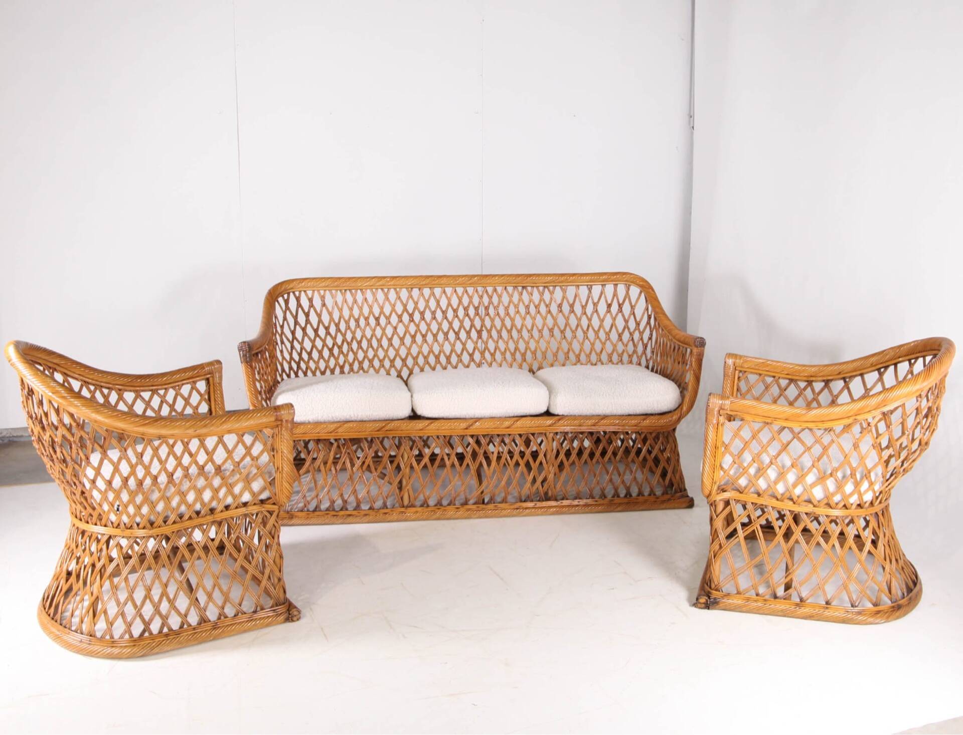Woven rattan lounge set