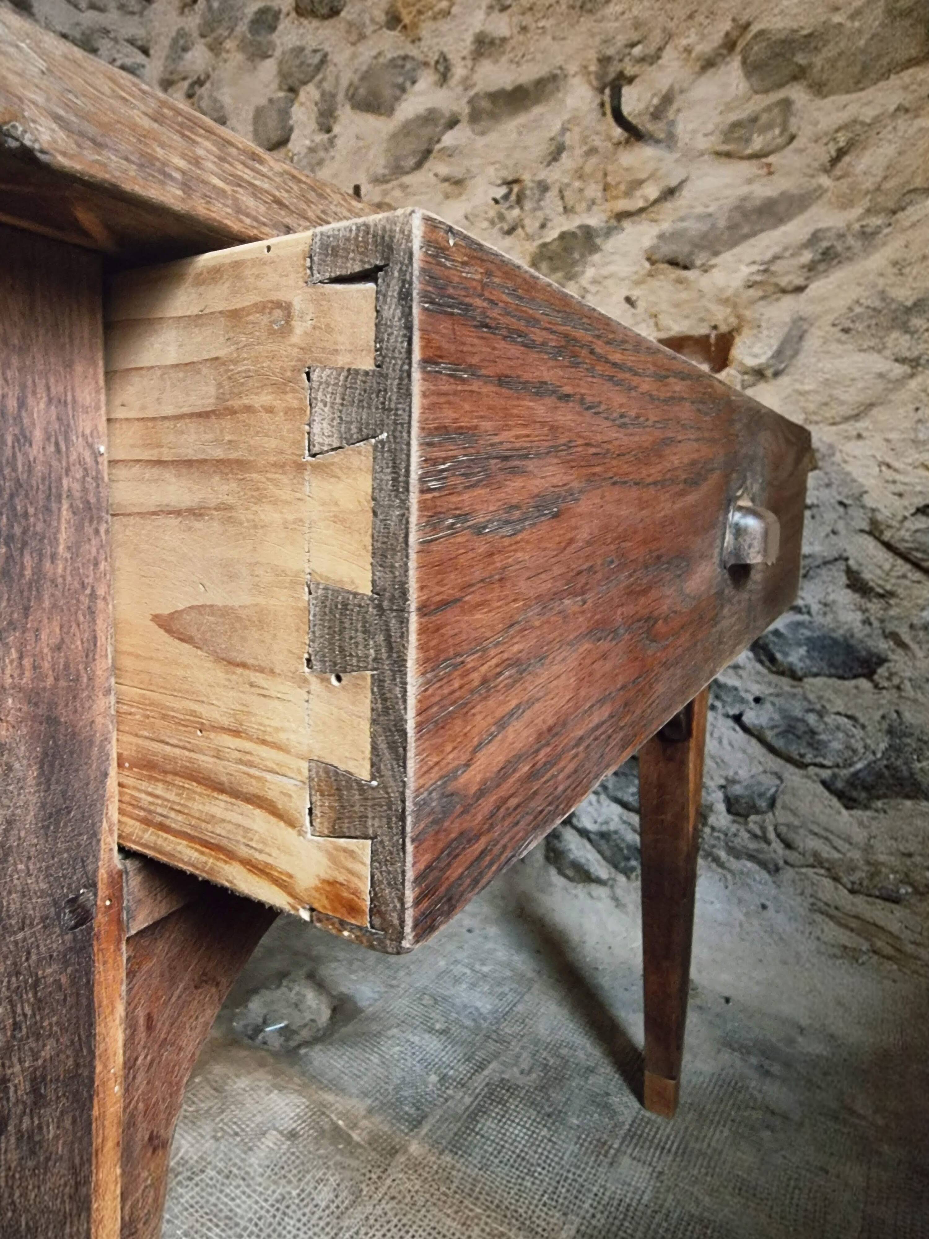 Old French farmhouse table – Rustic workshop table with 3 drawers