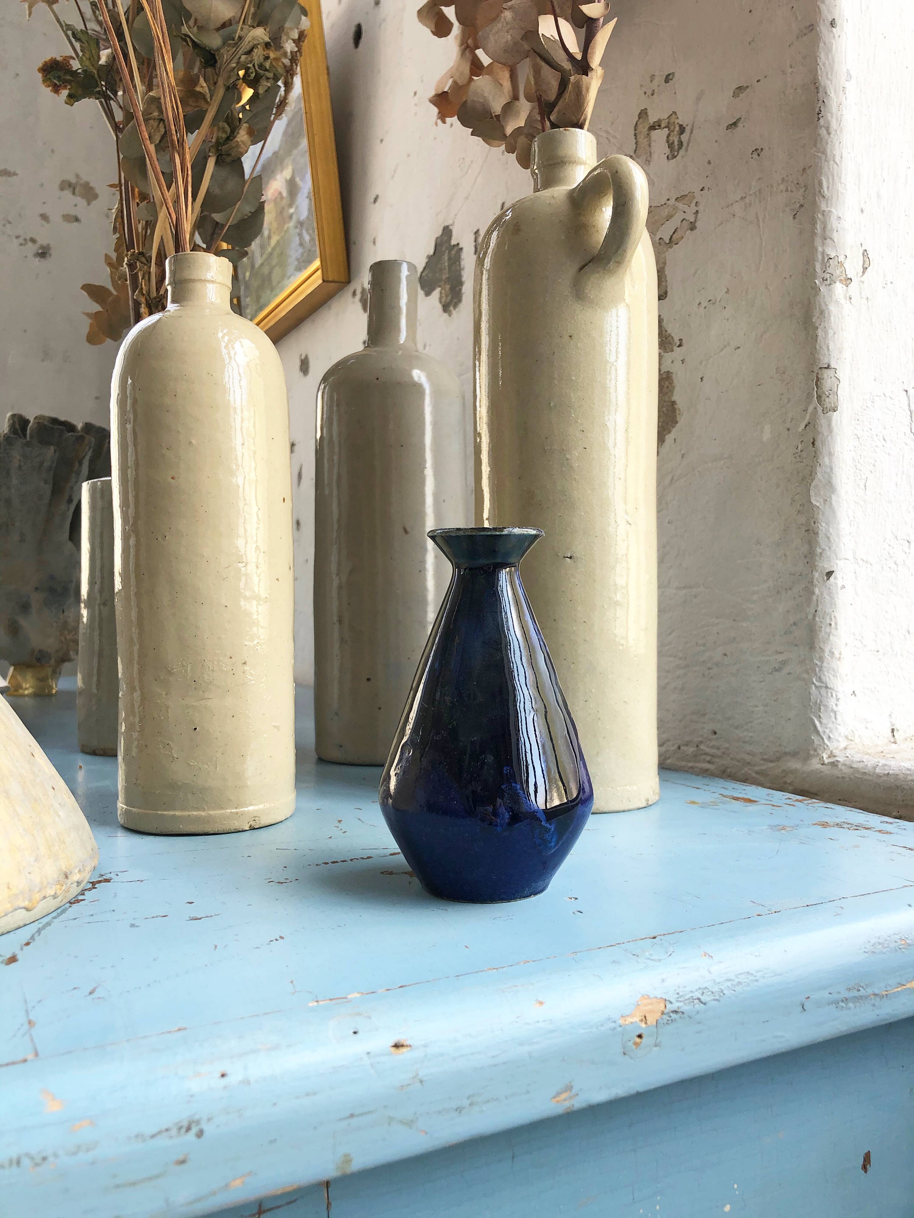 Blue vase XS signed jeb