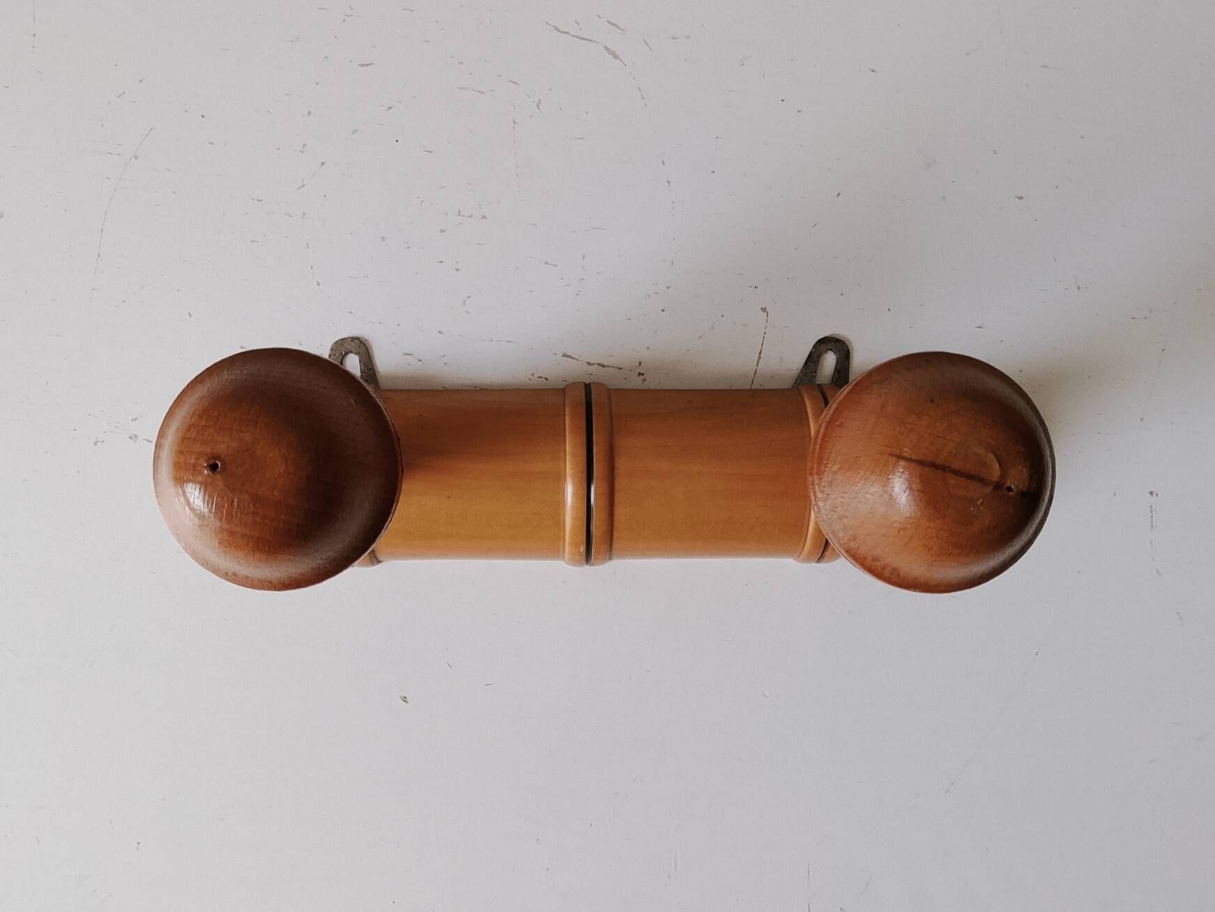 Vintage wall coat rack, popular art from the 60s/70s.