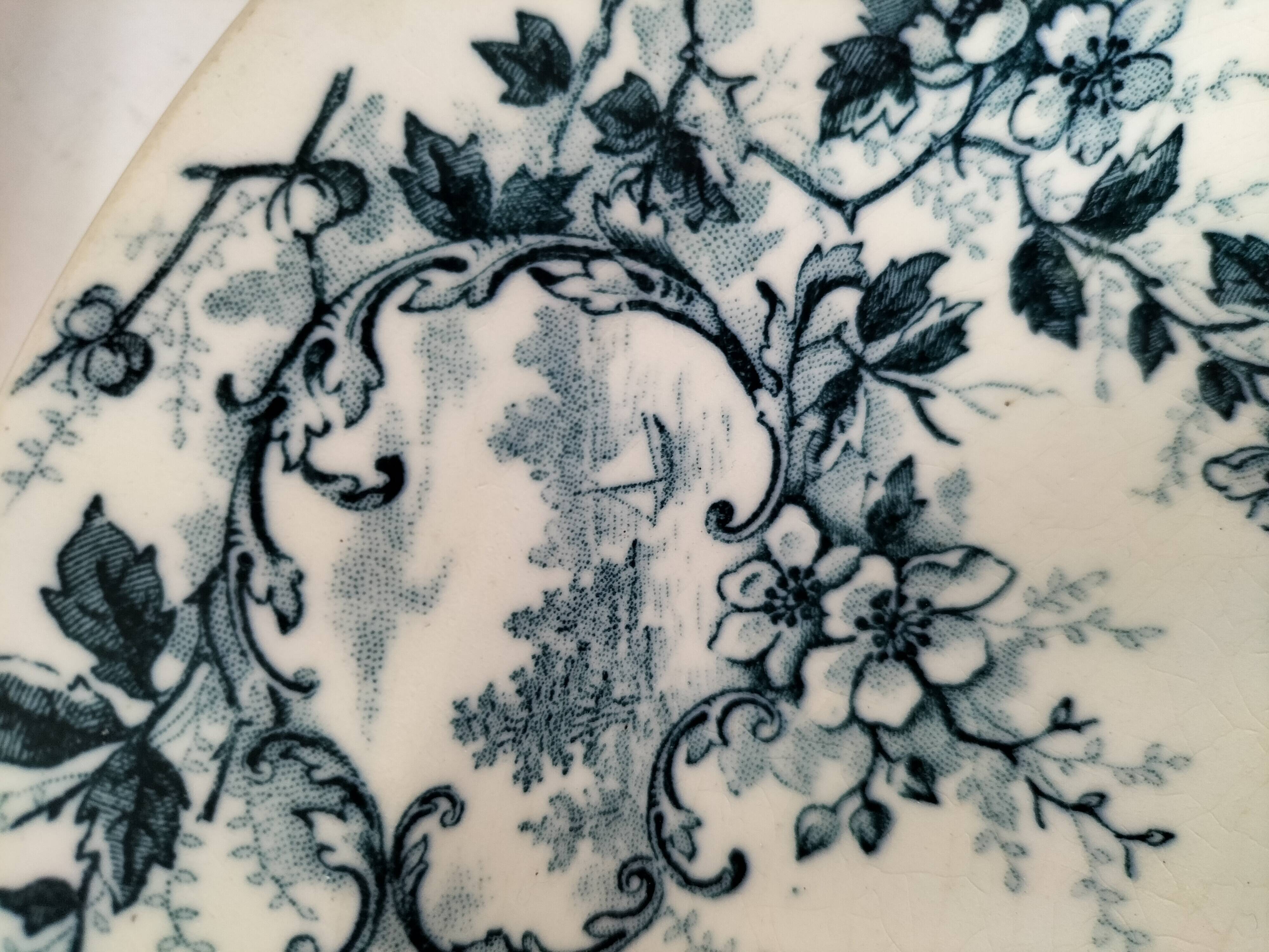 Duo d’assiettes creuses Hte Boulenger & Cie Choisy-le-Roi, circa 1885–1900.